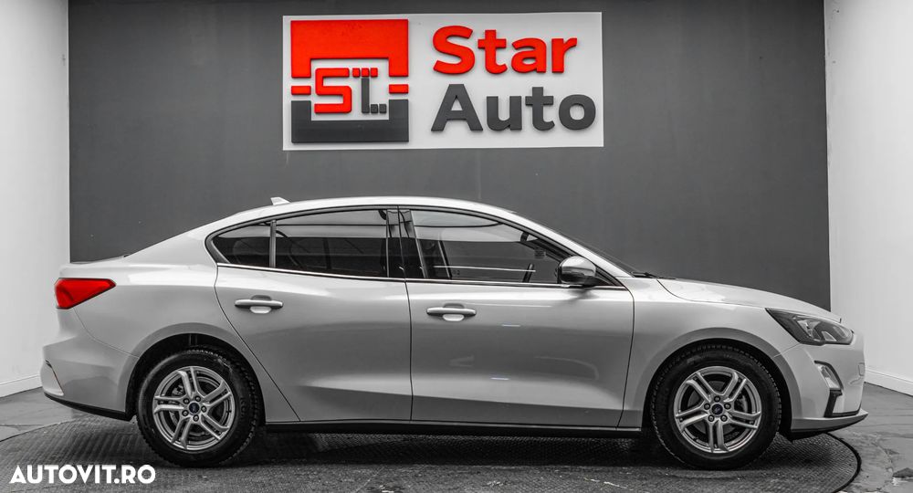 Ford Focus 1.0 EcoBoost Titanium - 11