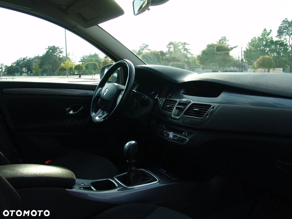 Renault Laguna 2.0 DCi FAP Expression - 13