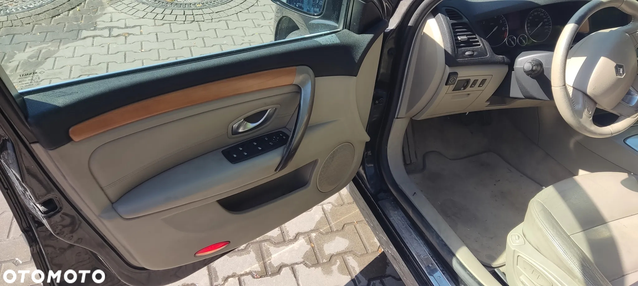 Renault Laguna Grandtour 2.0 16V Turbo Initiale - 17