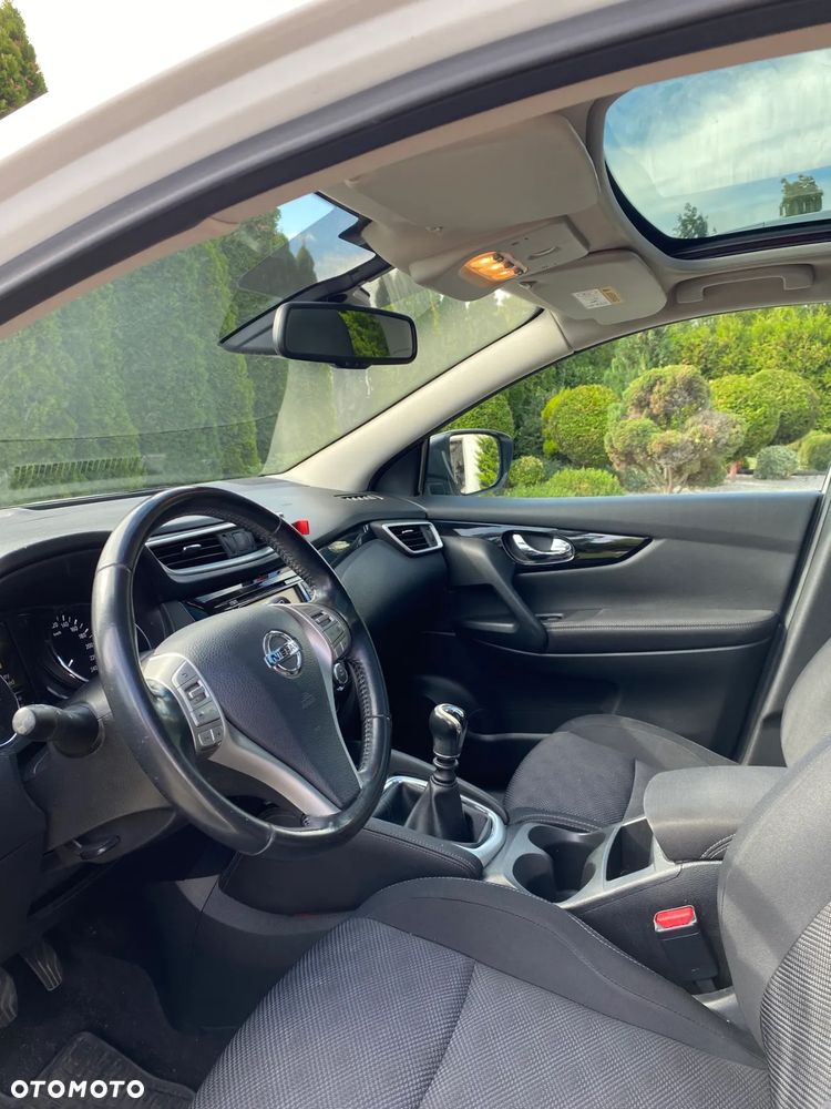 Nissan Qashqai 1.2 DIG-T N-Connecta EU6 - 6