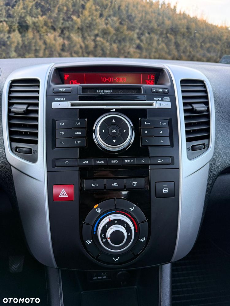 Kia Venga 1.4 S - 16
