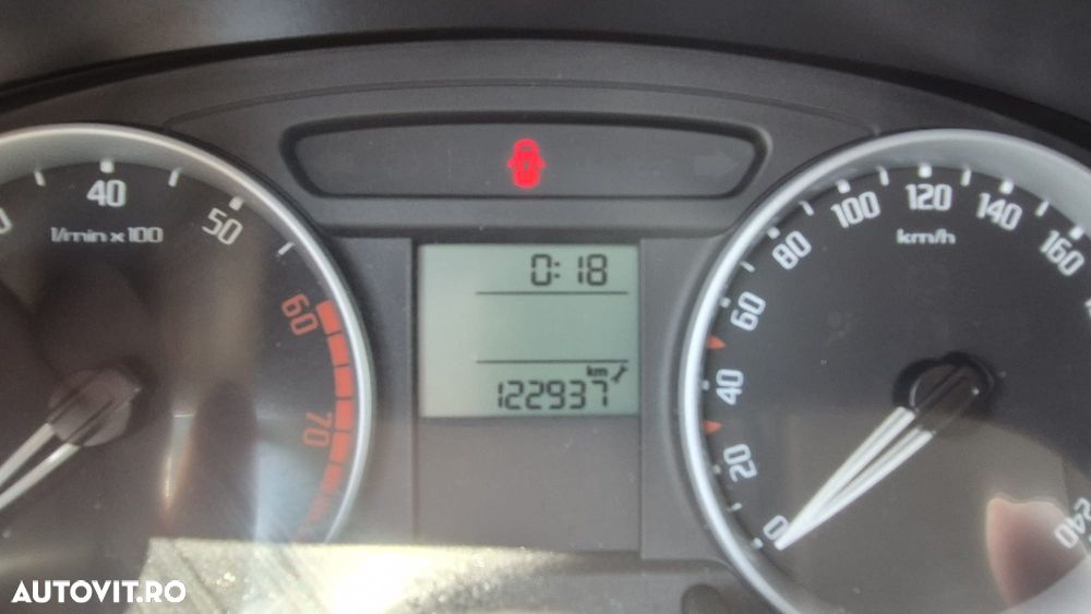 Skoda Fabia 1.2 HTP Ambition - 13