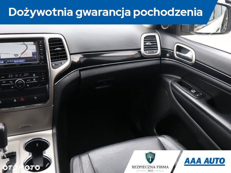 Jeep Grand Cherokee - 10
