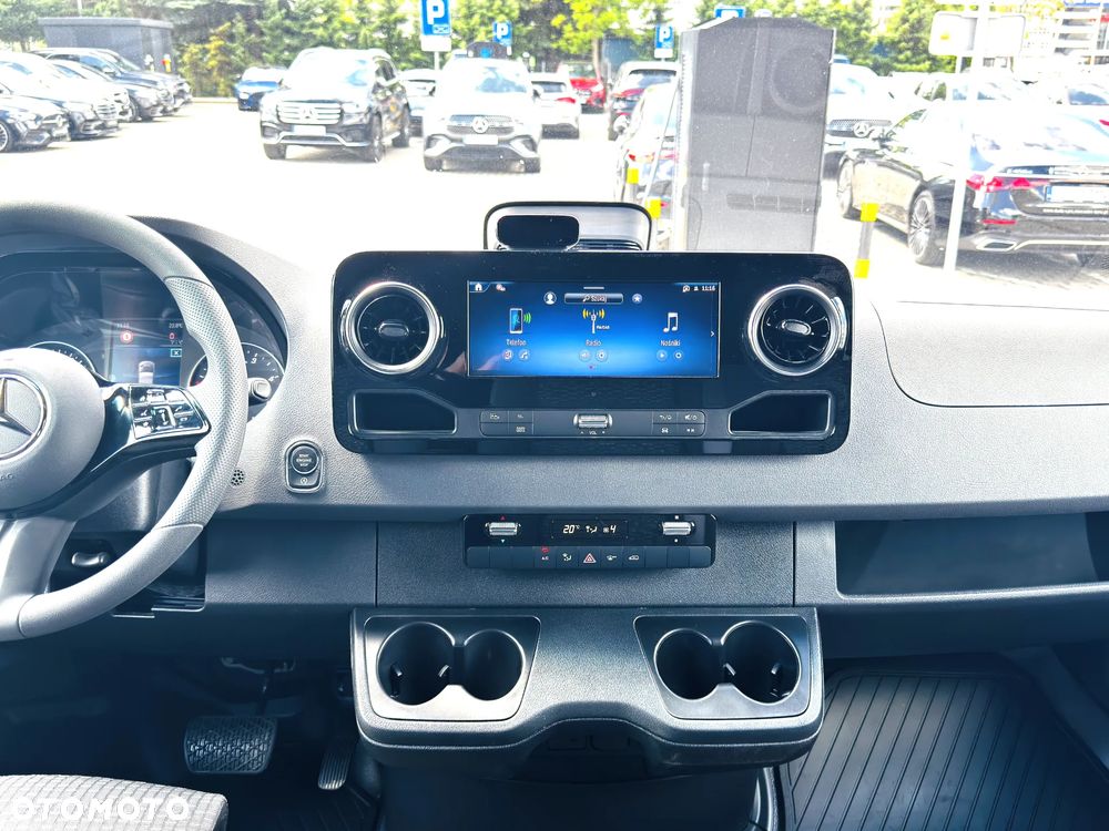 Mercedes-Benz 317 CDI Furgon długi PRO Brygadowy 7 osób - 25