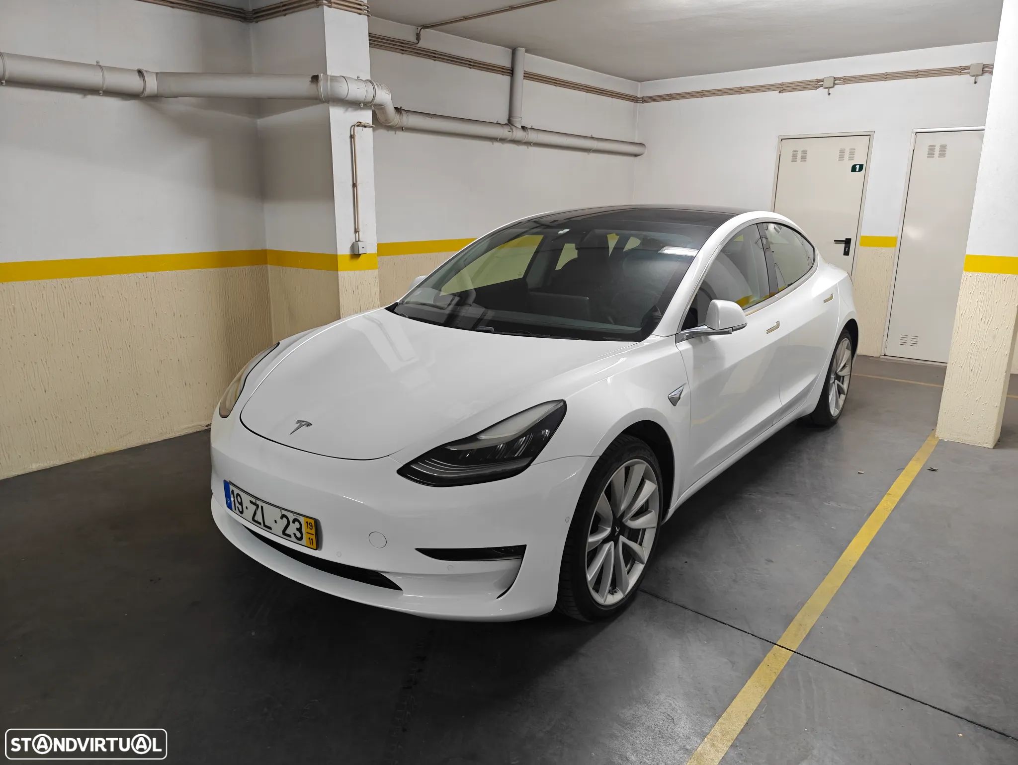 Tesla Model 3 Long-Range Dual Motor AWD - 1