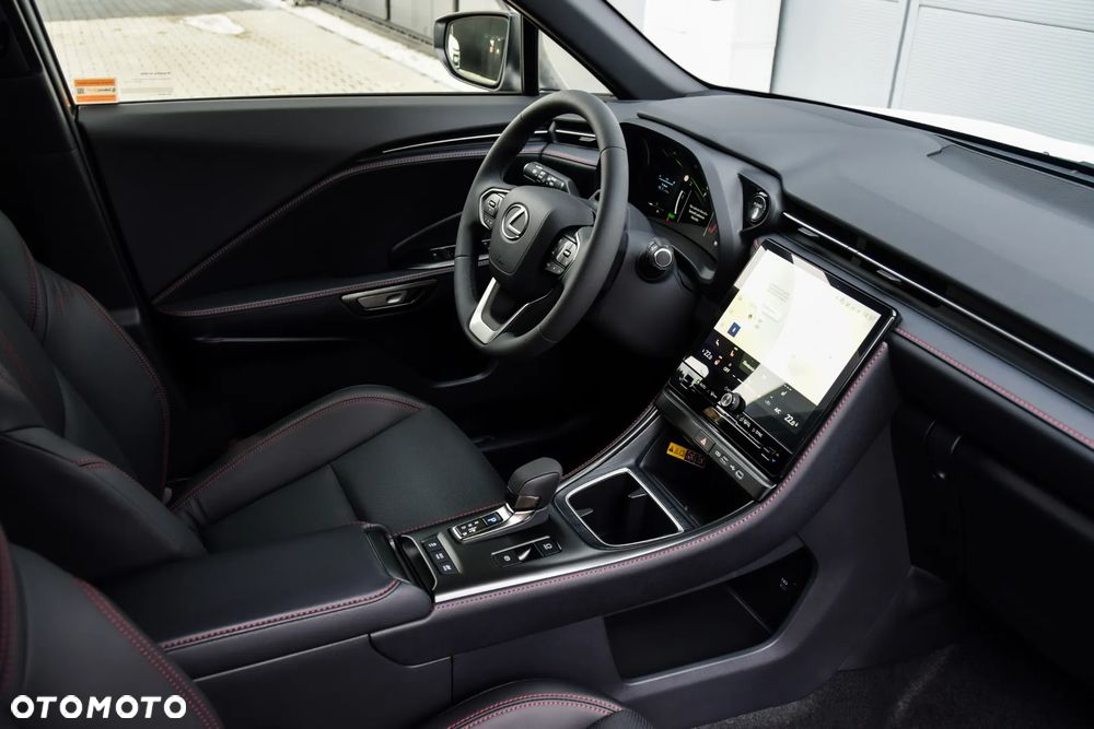 Lexus LBX 1.5 Hybrid Emotion - 4
