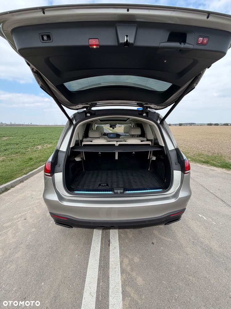 Mercedes-Benz GLS - 28