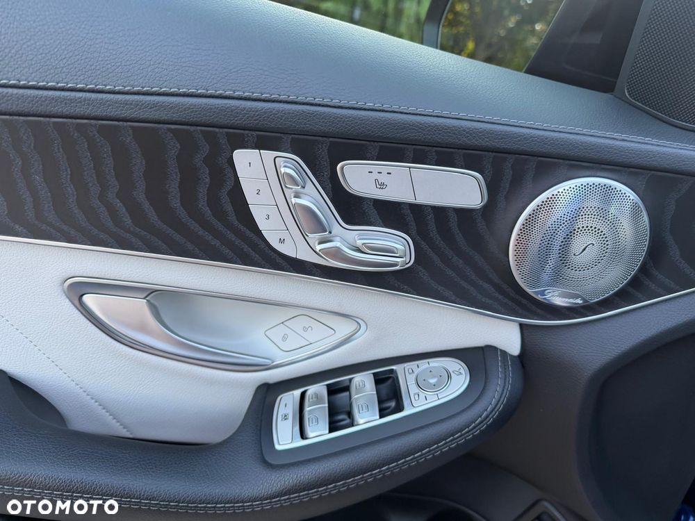 Mercedes-Benz Klasa C AMG 43 4Matic 9G-TRONIC - 22