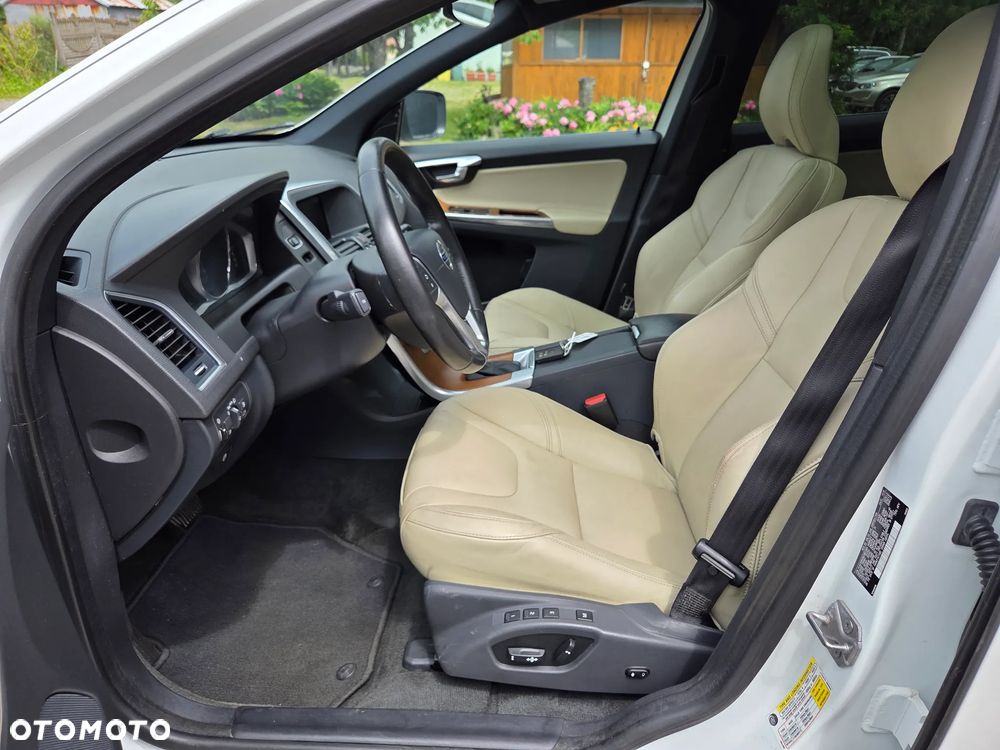 Volvo XC 60 T5 AWD Summum - 5