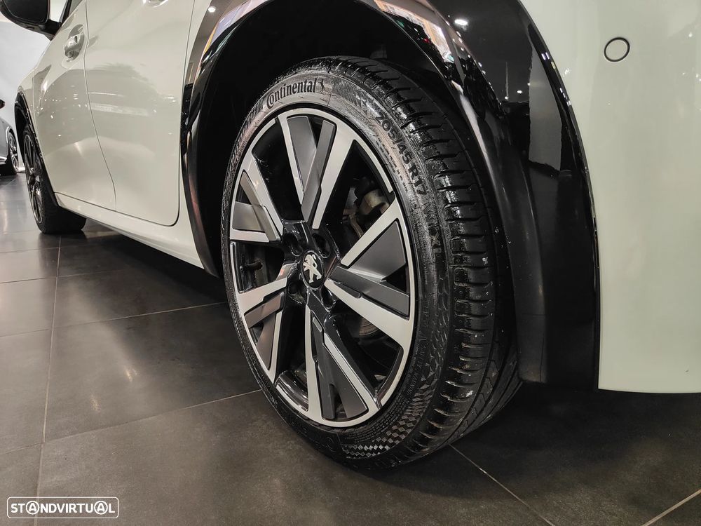Peugeot 208 1.2 PureTech GT Line - 28