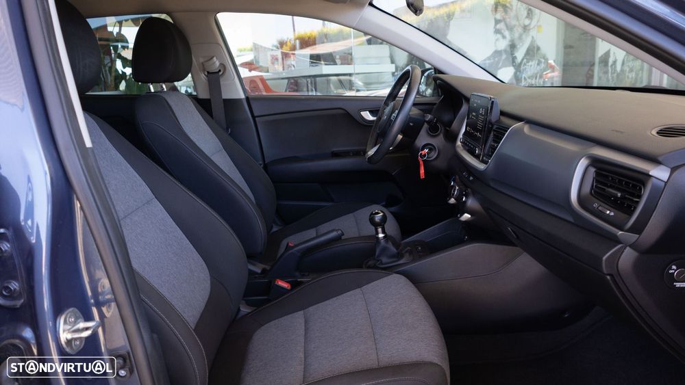 Kia Stonic 1.2 Urban - 11