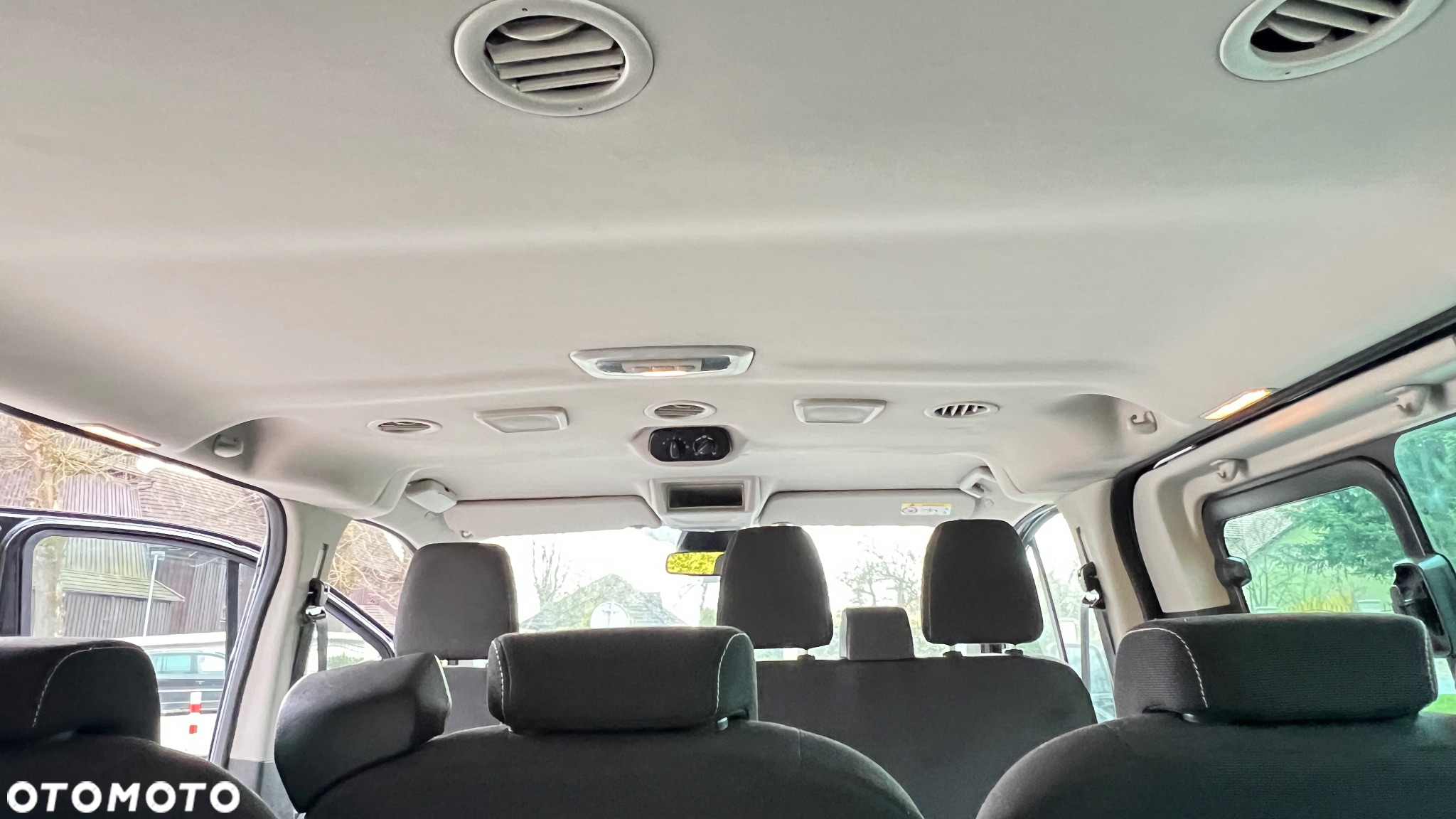 Ford Tourneo Custom 2.0 EcoBlue L1 Titanium - 17