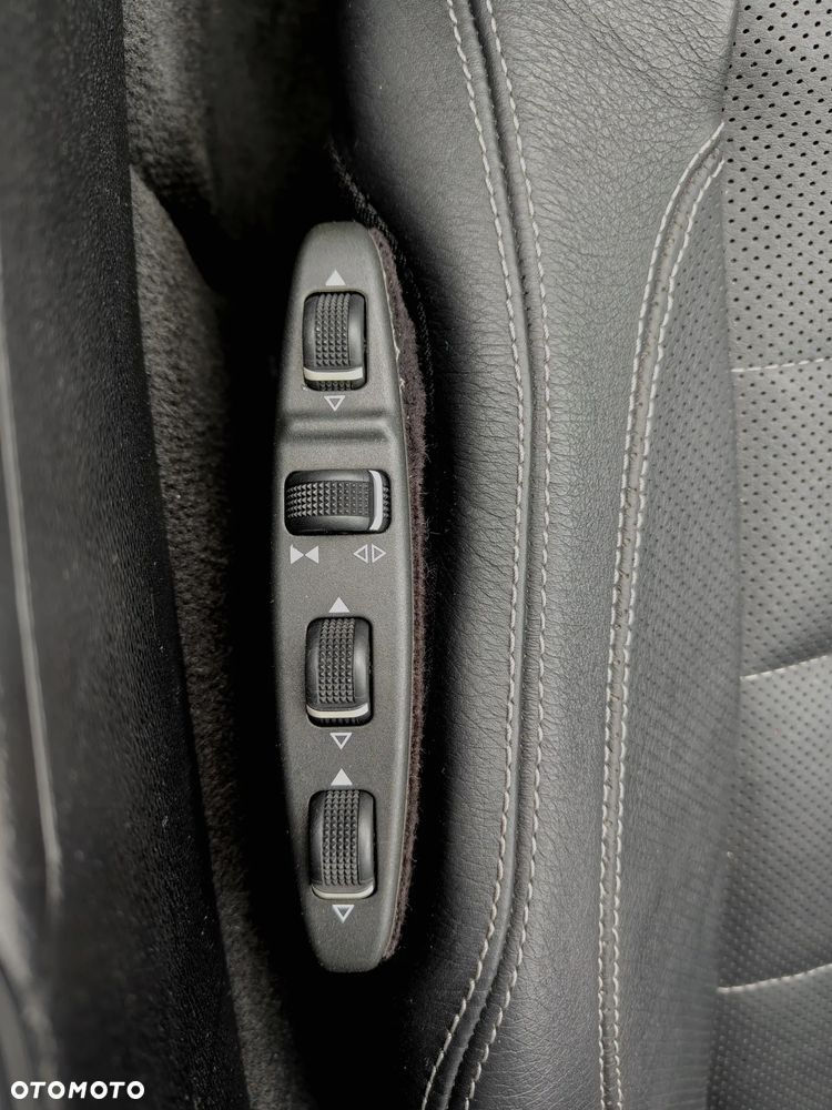 Mercedes-Benz Klasa E 350 CDI DPF BlueEFFICIENCY 7G-TRONIC Elegance - 20