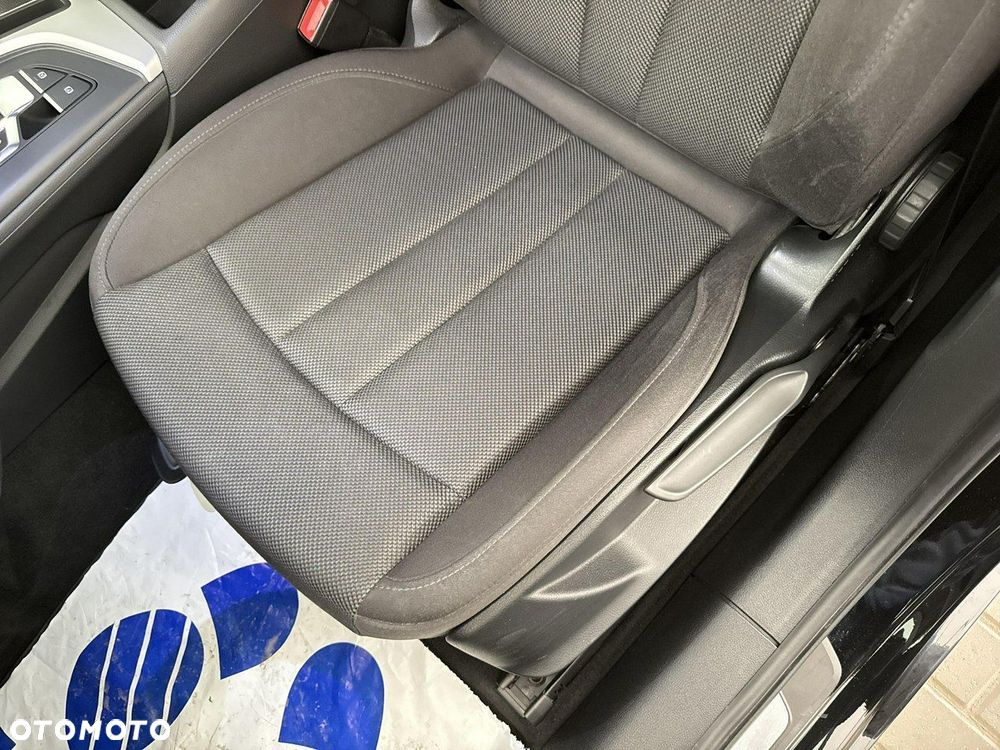 Audi A4 Limousine - 17