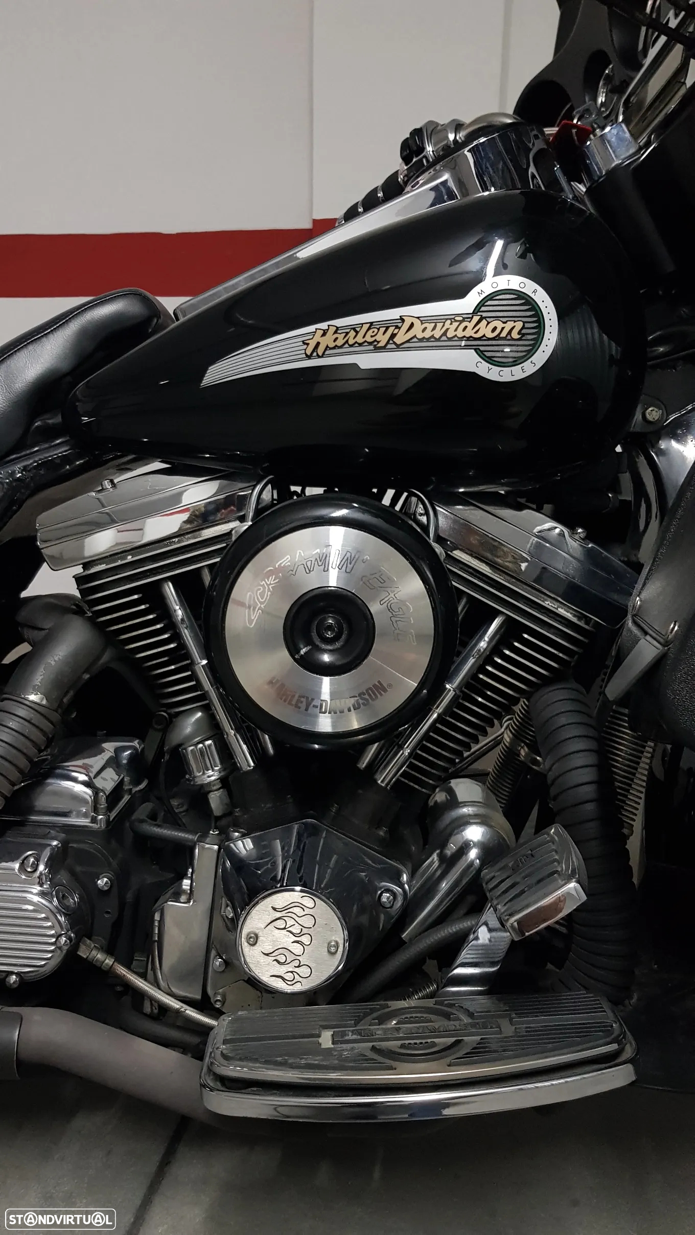 Harley-Davidson FLHTC - 8