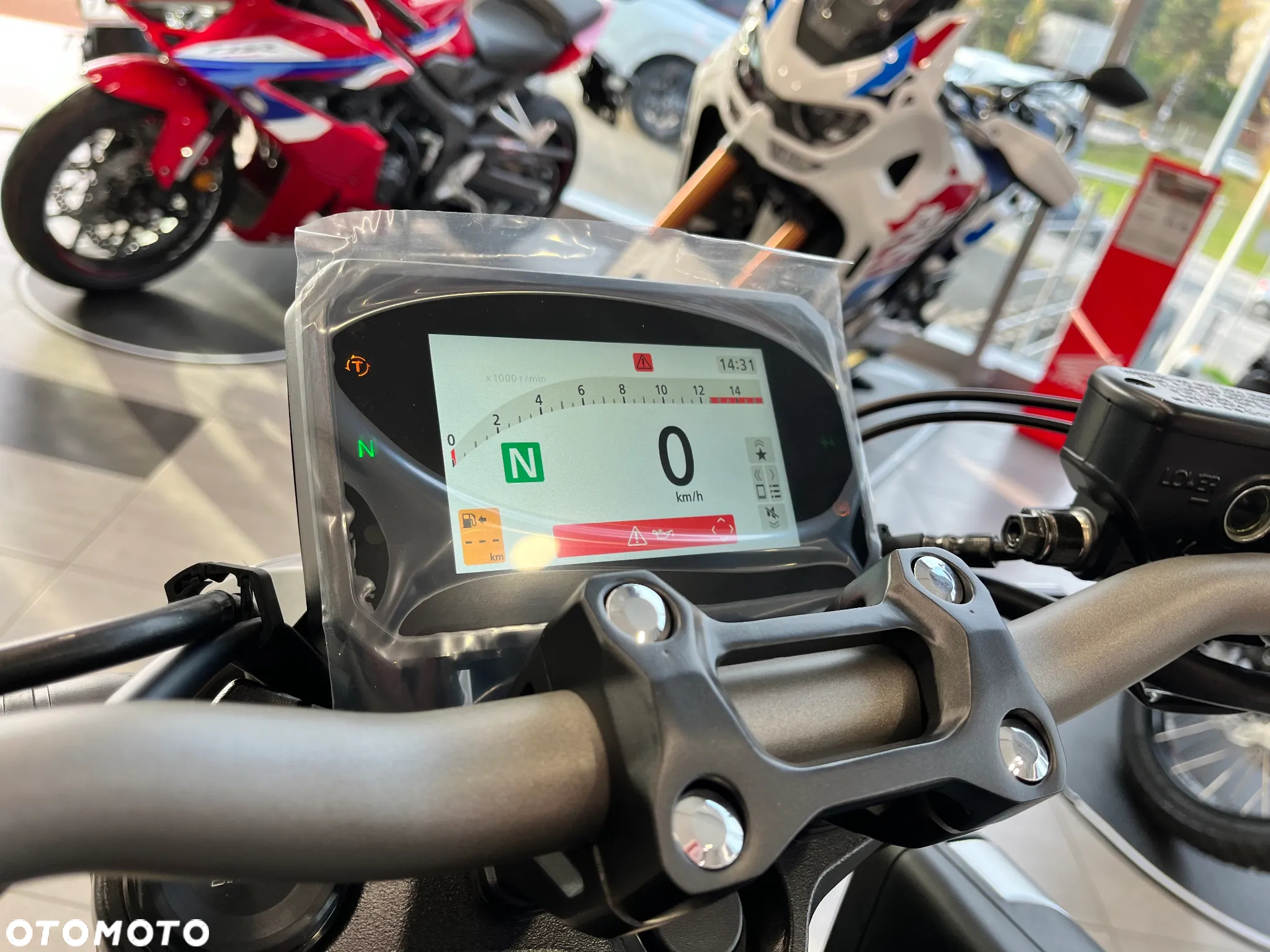 Honda CB - 8