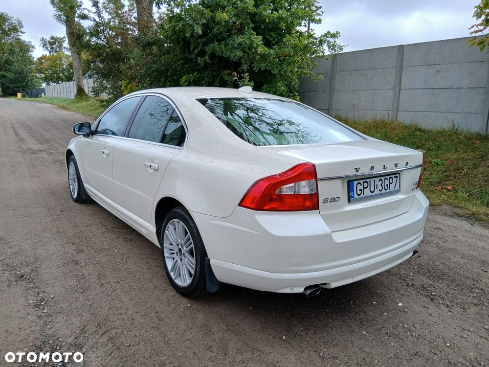 Volvo S80 4.4 V8 Summum - 1