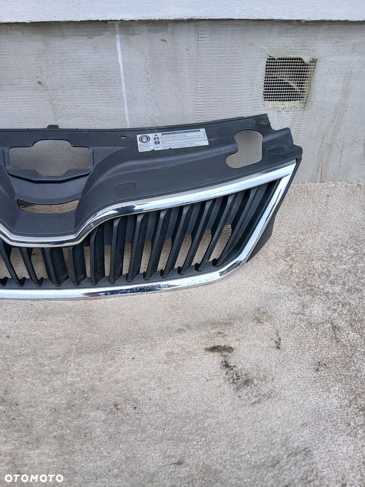 GRILL SKODA RAPID - 6