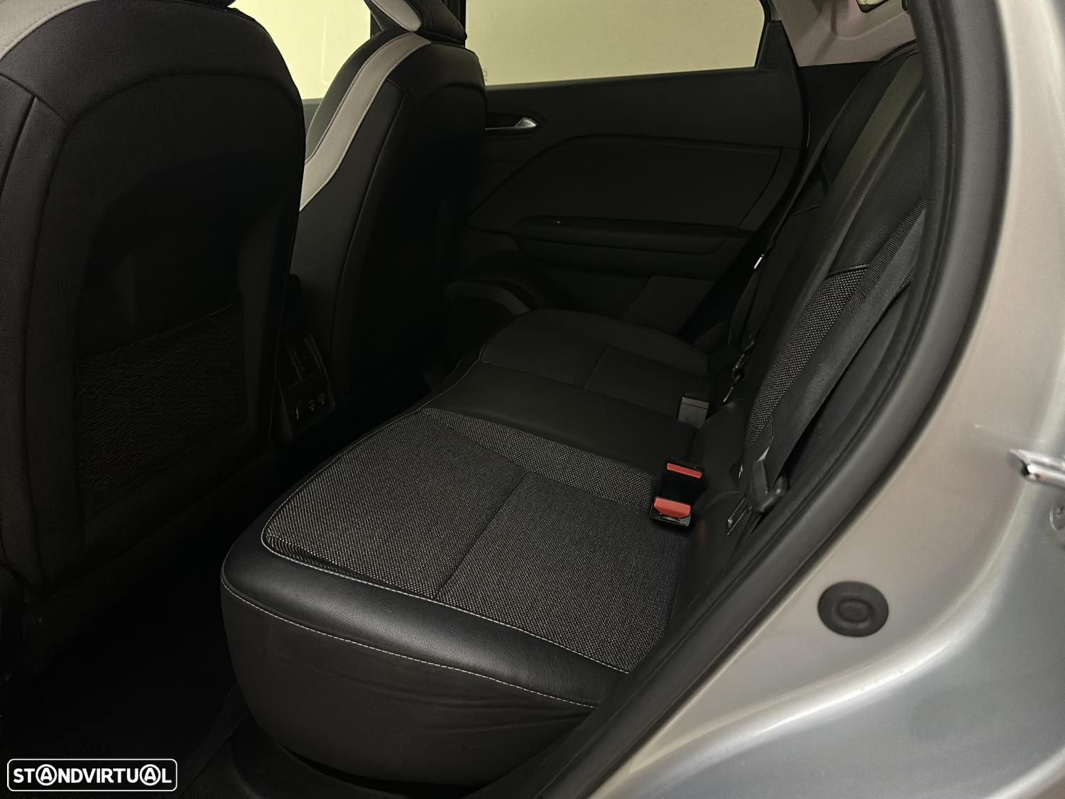 Renault Captur 1.0 TCe Exclusive - 23