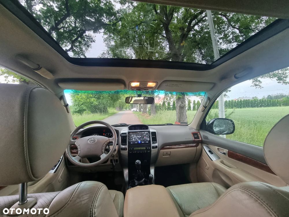 Toyota Land Cruiser - 12