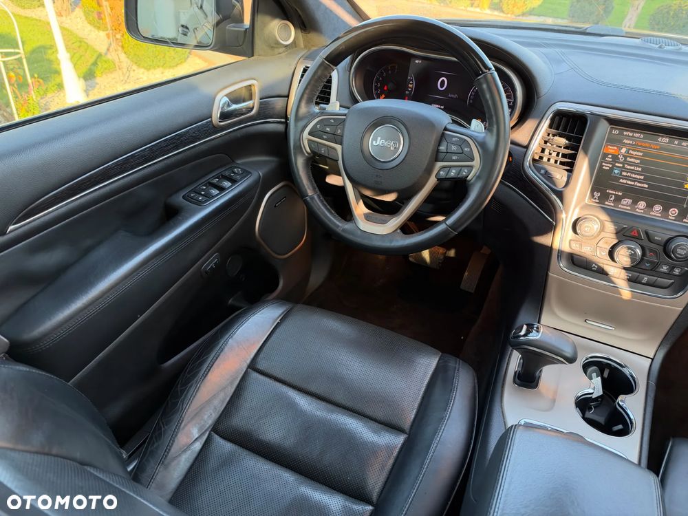 Jeep Grand Cherokee - 25