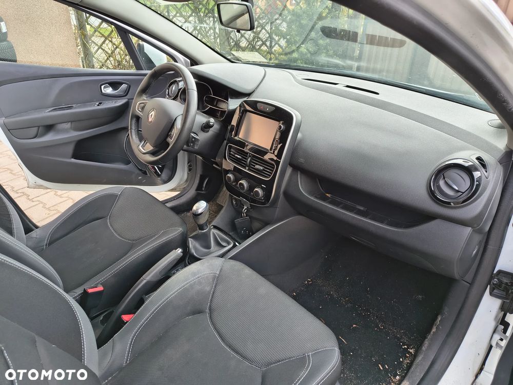 Renault Clio - 16