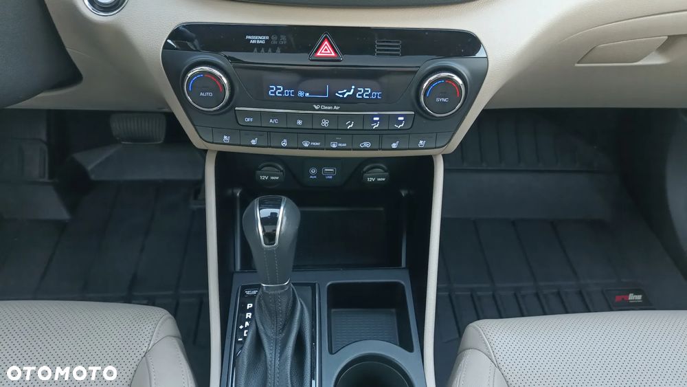 Hyundai Tucson 2.0 CRDI Premium 4WD - 25