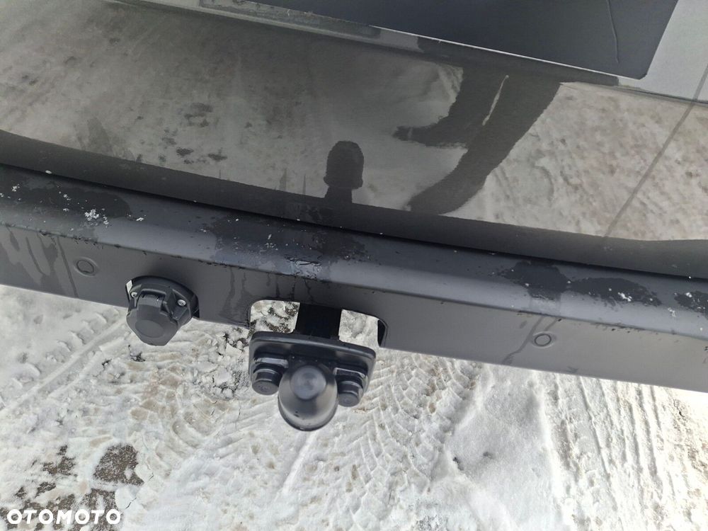 Volkswagen Caravelle - 13