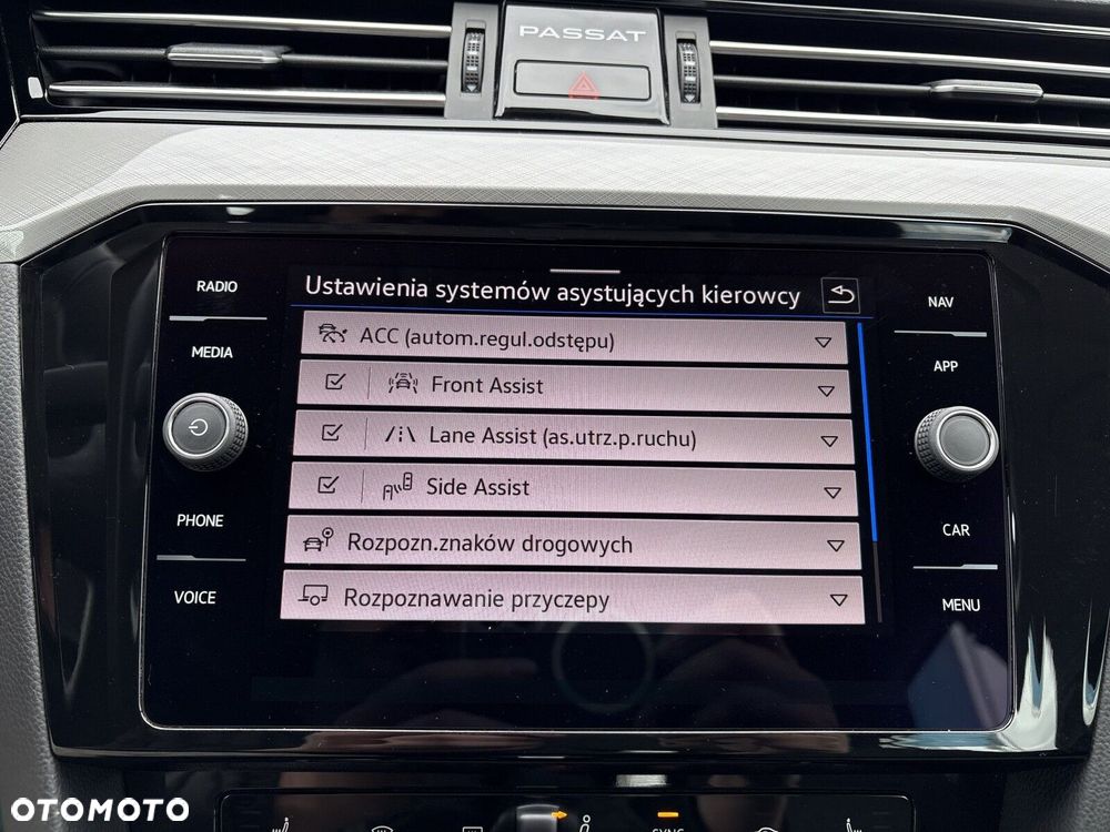 Volkswagen Passat - 20