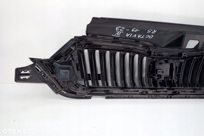 SKODA OCTAVIA IV RS 19-23 atrapa grill - 9