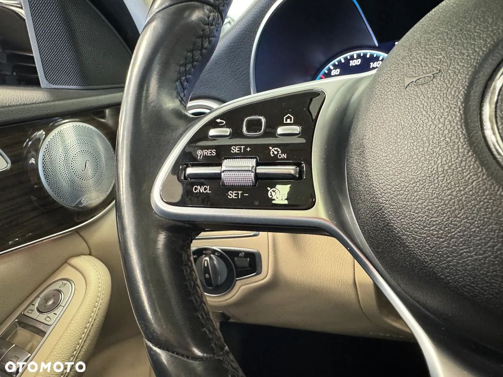 Mercedes-Benz Klasa C 400 4-Matic 7G-TRONIC - 14