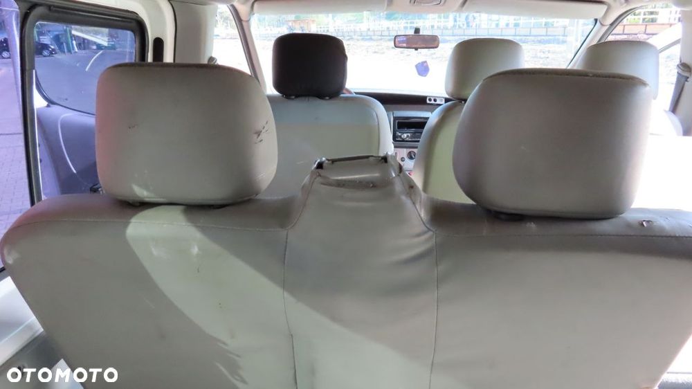 Renault Trafic Passenger - 21