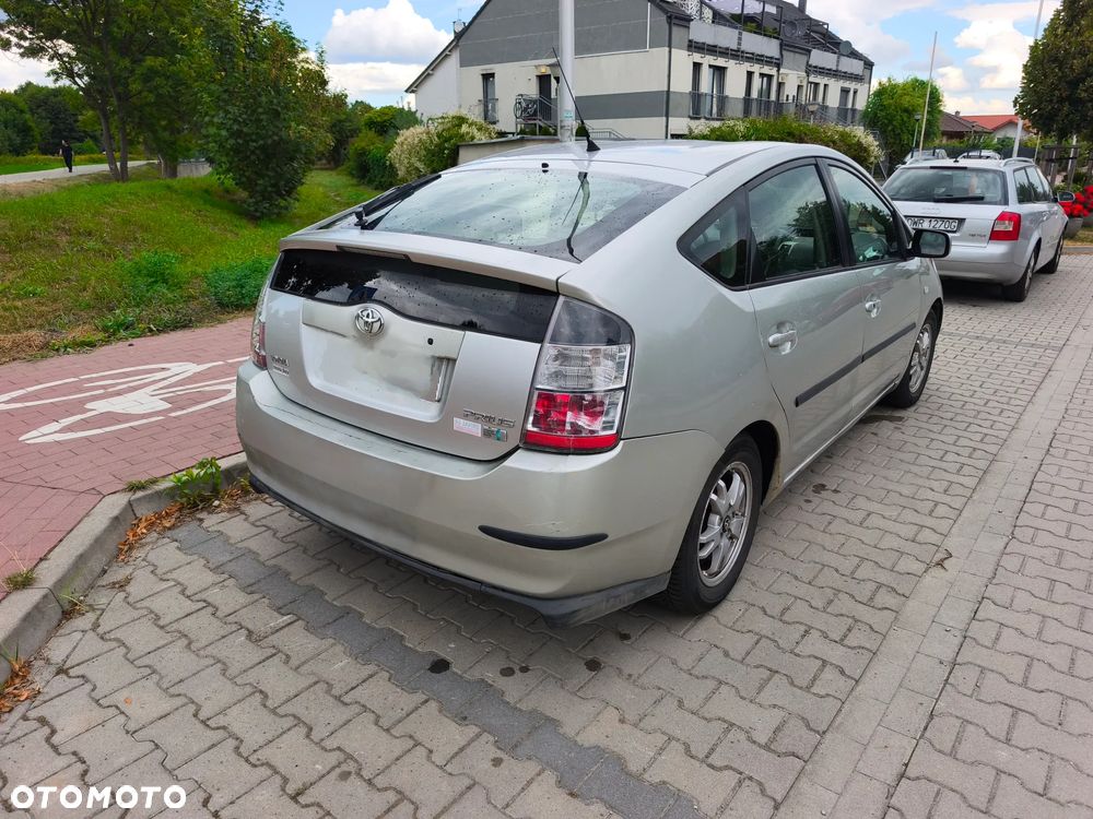 Toyota Prius - 9