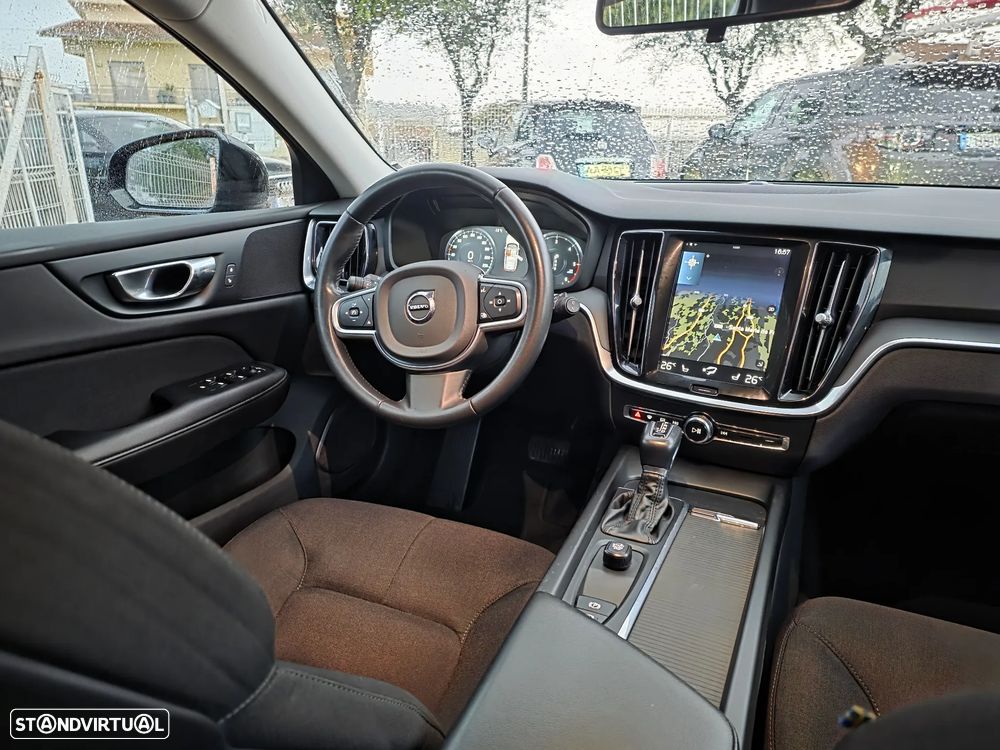 Volvo V60 2.0 D3 Momentum Geartronic - 2