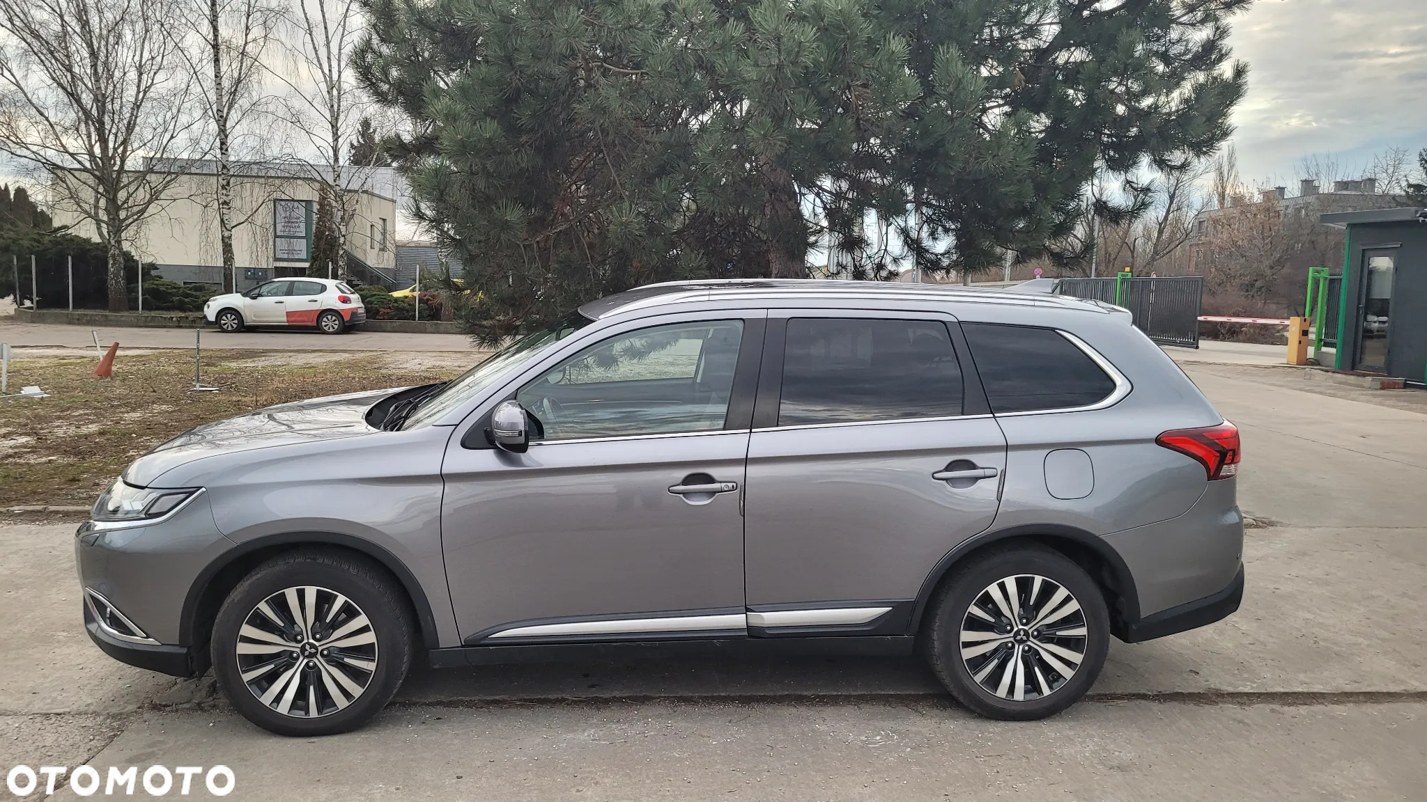 Mitsubishi Outlander 2.0 Intense + SDA 4WD CVT - 2