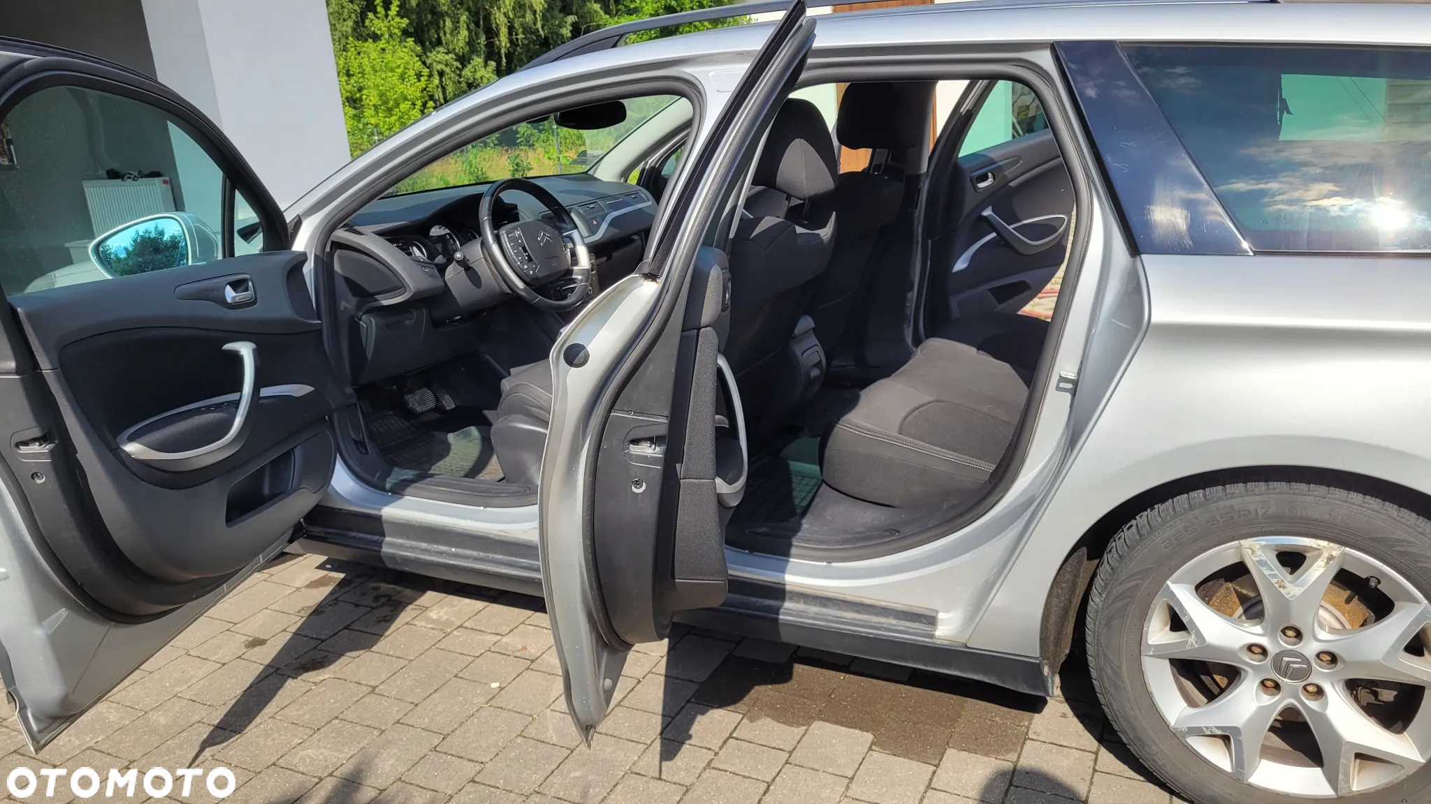 Citroën C5 Tourer HDi 135 FAP Confort - 8