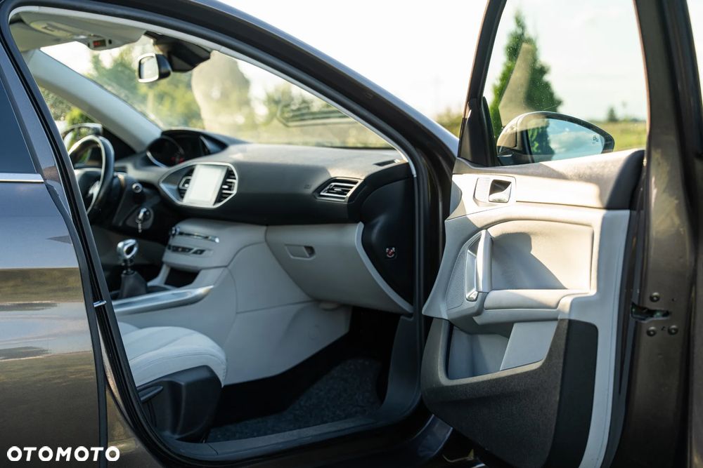 Peugeot 308 - 10