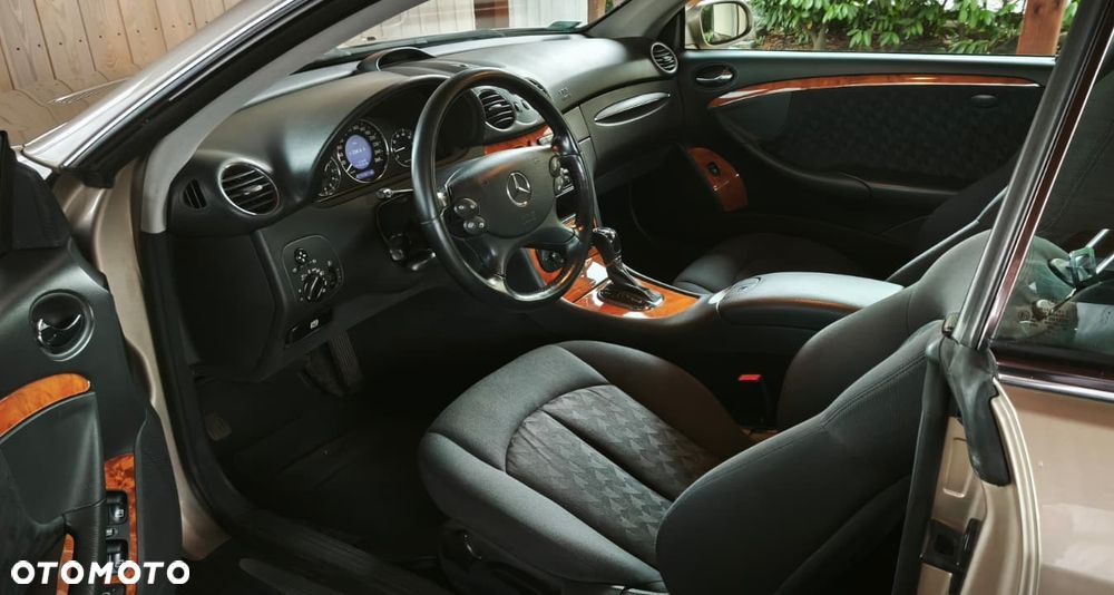 Mercedes-Benz CLK - 6