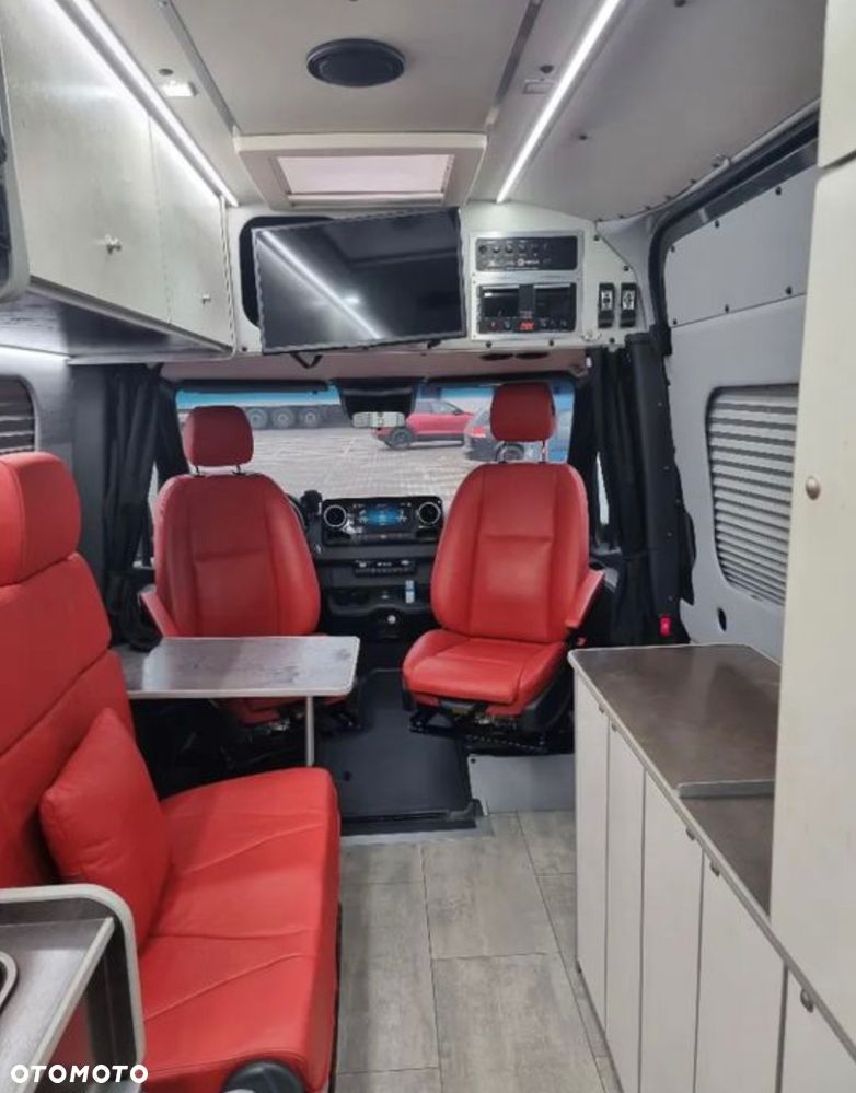 Mercedes-Benz SPRINTER - 10