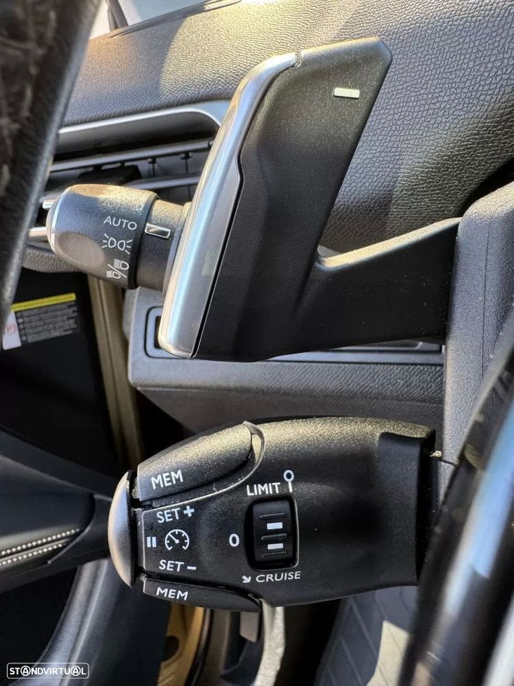 Peugeot 3008 THP 165 EAT6 Stop & Start Allure - 37