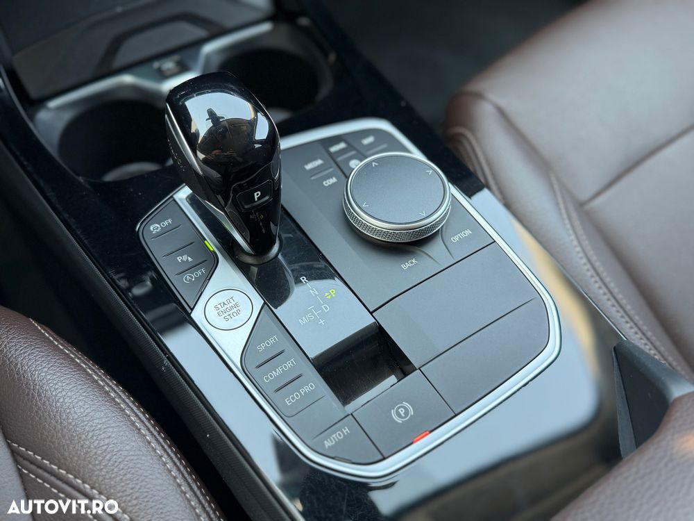 BMW Seria 1 118i Aut. Luxury Line - 22