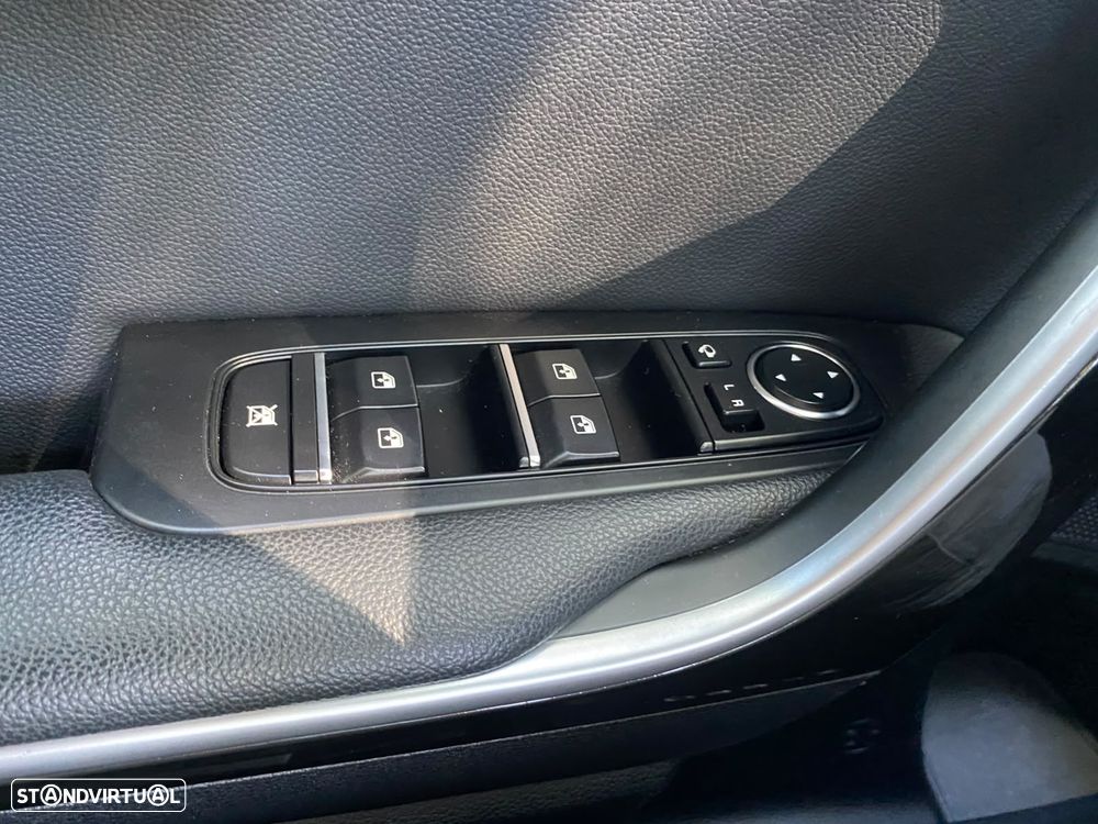 Kia XCeed 1.6 CRDi Tech+SRF - 23