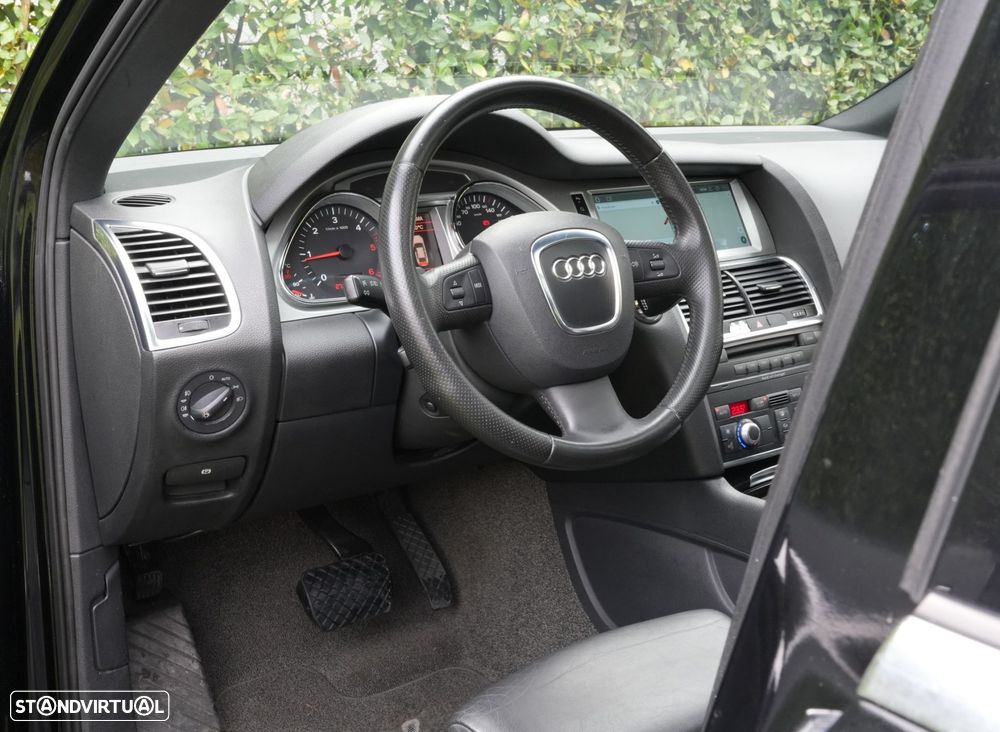 Audi Q7 3.0 TDi Tiptronic - 33