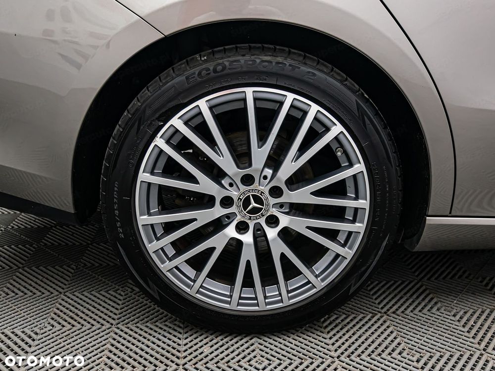 Mercedes-Benz CLA 200 d 8G-DCT - 31