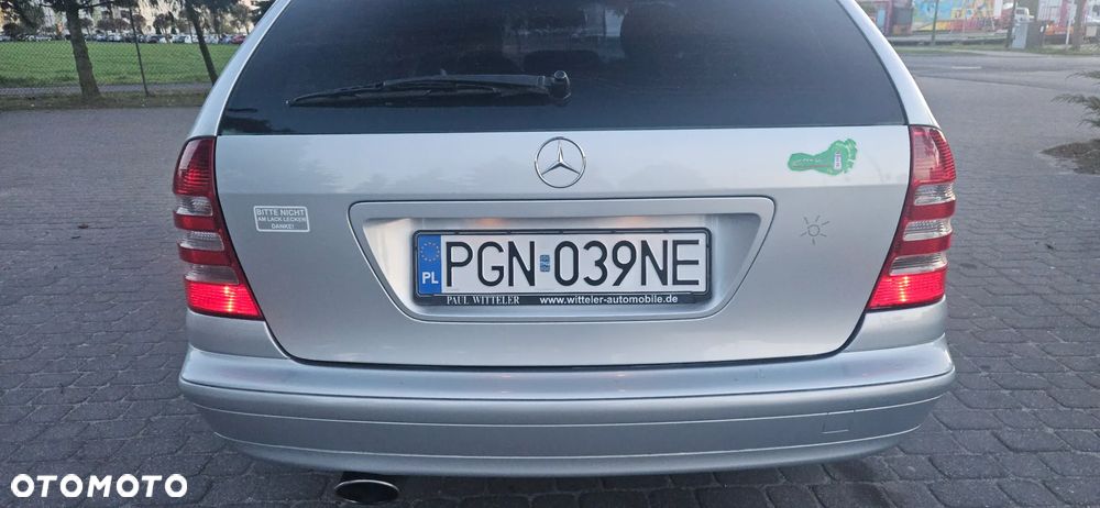 Mercedes-Benz Klasa C 180 Kompressor Automatik Avantgarde Sport Edition - 22