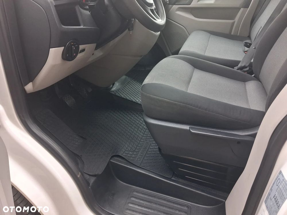 Volkswagen Transporter T6 - 16
