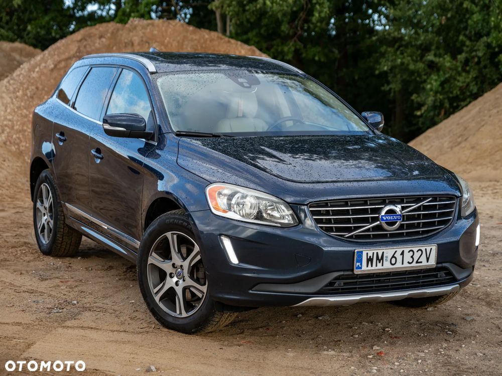Volvo XC 60 T6 AWD Momentum - 1