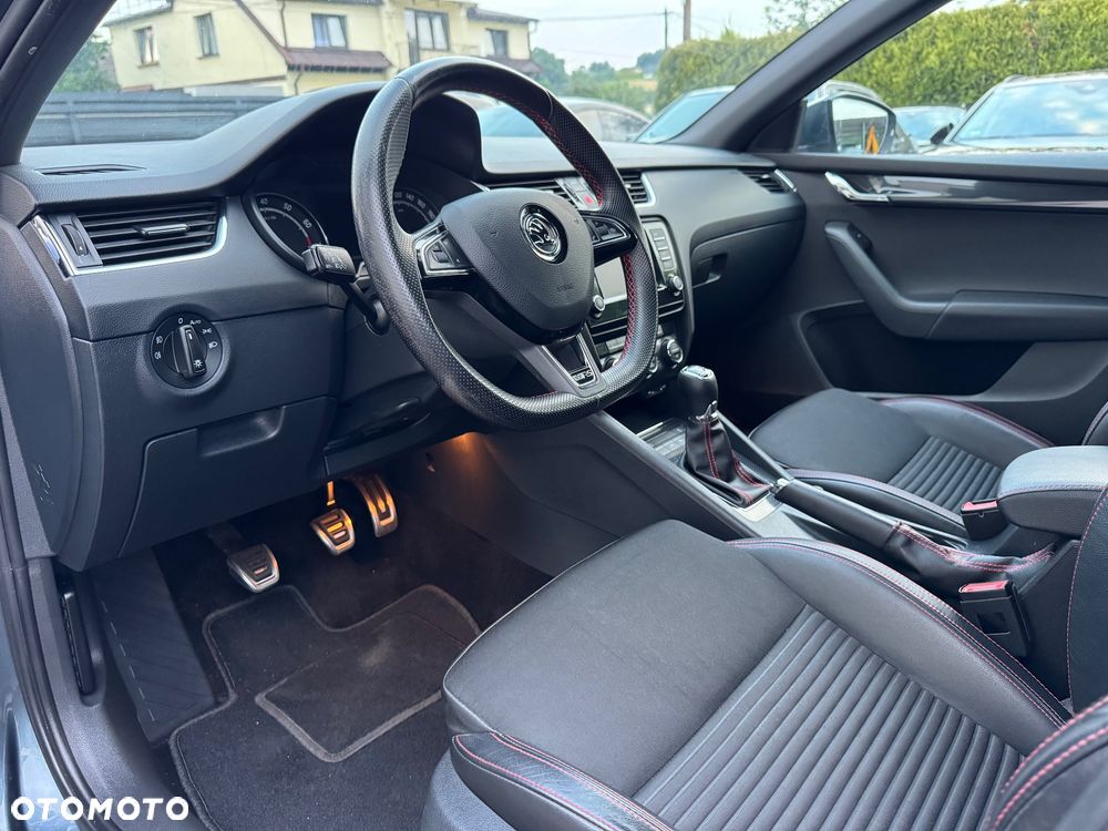 Skoda Octavia 2.0 TSI RS - 17