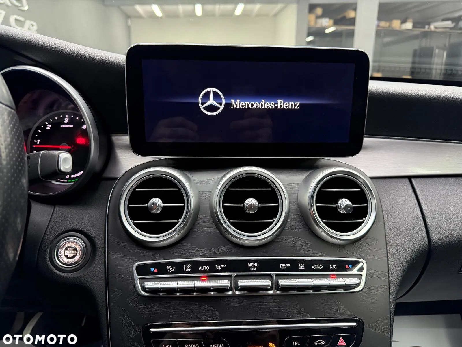 Mercedes-Benz Klasa C 300 de T 9G-TRONIC AMG Line - 23