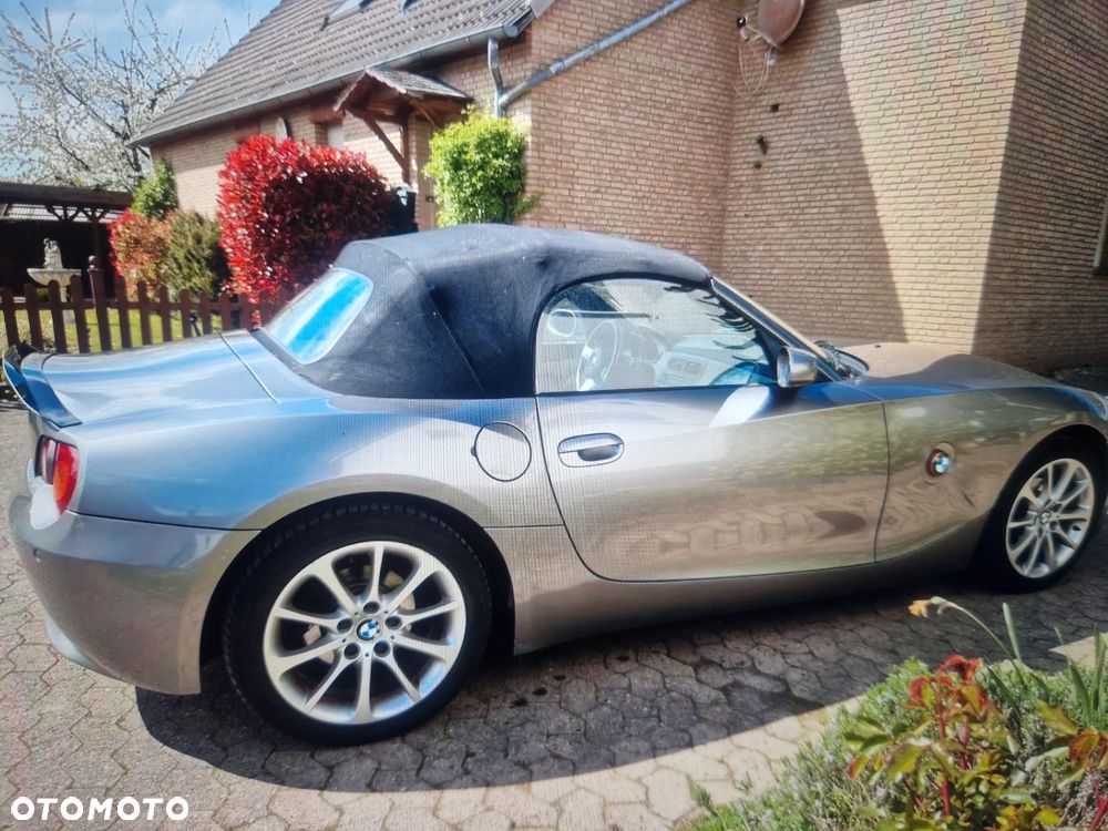 BMW Z4 2.2i - 6